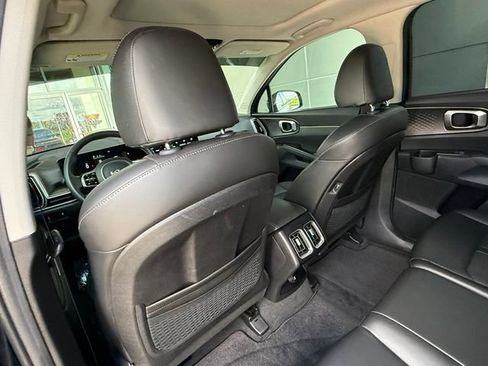 Used 2024 Kia Sorento S w/ Panoramic Sunroof Package AWD/4WD image 15