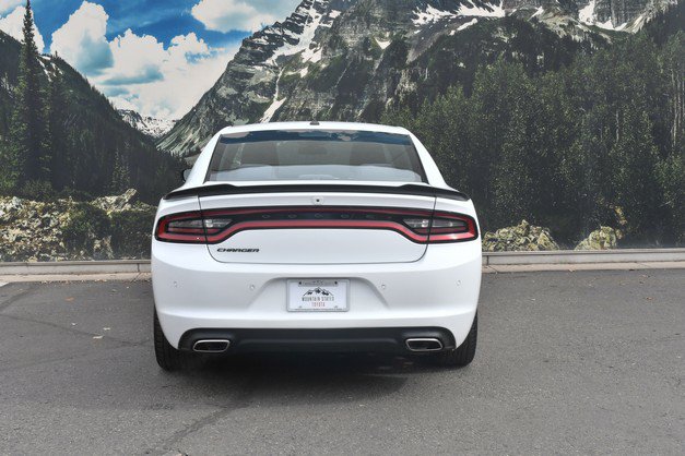 Used 2020 Dodge Charger SXT w/ Blacktop Package RWD image 10
