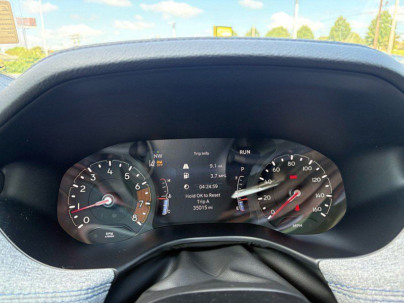 Used 2025 Jeep Compass Latitude AWD/4WD image 16