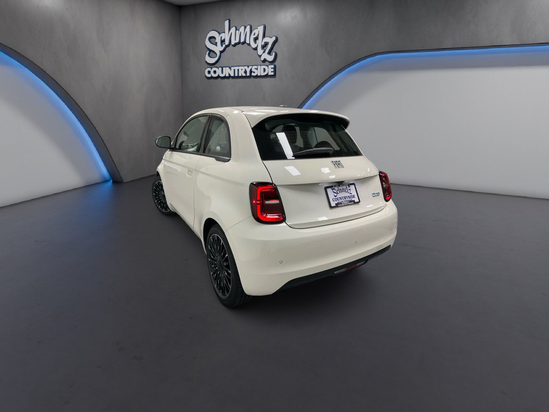 New 2026 FIAT 500 e w/ Comfort Group FWD image 9