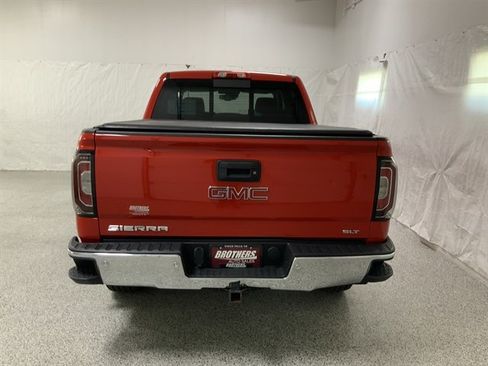 Used 2018 GMC Sierra 1500 SLT AWD/4WD image 4