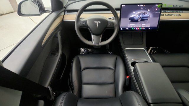 Used 2025 Tesla Model Y Long Range RWD image 50