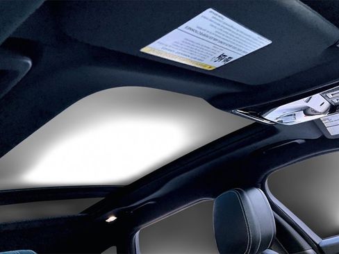 Used 2020 Land Rover Range Rover Velar R-Dynamic S image 25