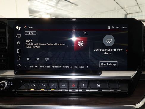 Used 2023 GMC Sierra 1500 SLT w/ SLT Premium Plus Package AWD/4WD image 13