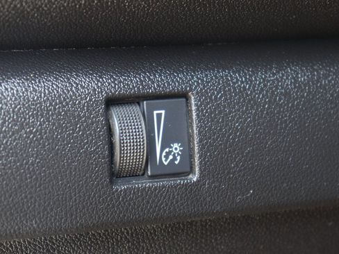 Used 2023 Chevrolet Colorado W/T w/ Safety Package image 14