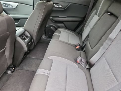 Used 2025 Chevrolet Blazer LT FWD image 17