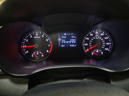 Used 2018 Kia Optima S FWD image 23