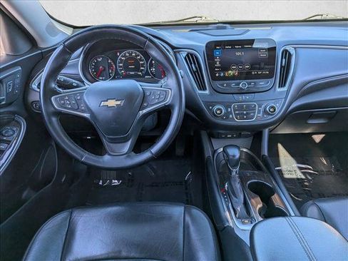 Used 2024 Chevrolet Malibu LT image 15