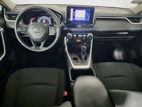 Used 2024 Toyota RAV4 XLE FWD image 29