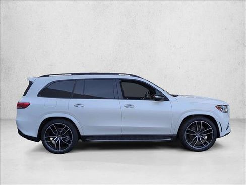 Used 2021 Mercedes-Benz GLS 580 4MATIC image 4