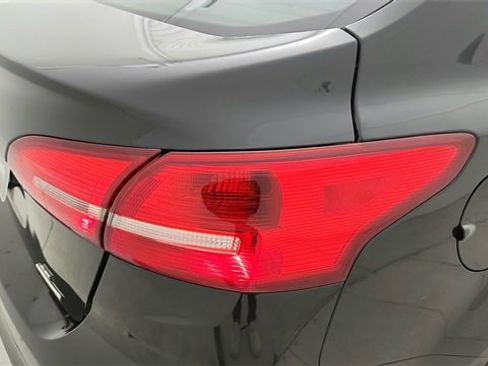 Used 2016 Ford Focus SE image 11