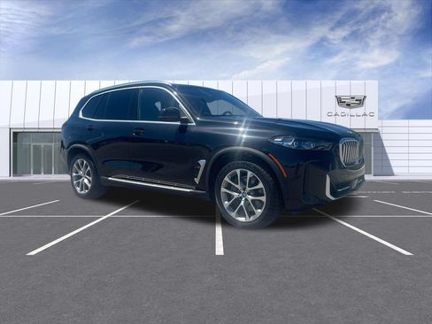 Used 2024 BMW X5 xDrive50e AWD/4WD image 2