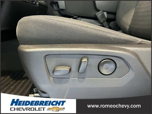 Used 2024 Chevrolet Silverado 1500 LT AWD/4WD image 14