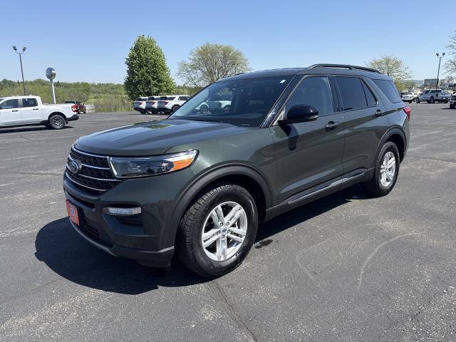 Certified 2023 Ford Explorer XLT w/ Equipment Group 202A AWD/4WD image 1