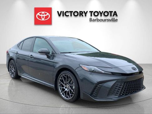 Used 2026 Toyota Camry SE FWD image 5