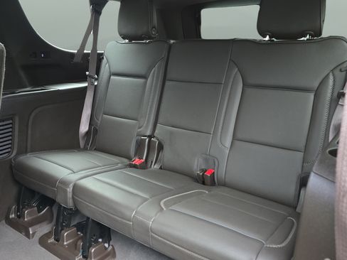 Used 2022 GMC Yukon XL Denali AWD/4WD image 25