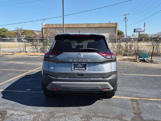 Used 2023 Nissan Rogue SV AWD/4WD image 6