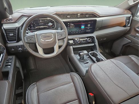 Used 2024 GMC Sierra 1500 Denali w/ Denali Reserve Package image 11