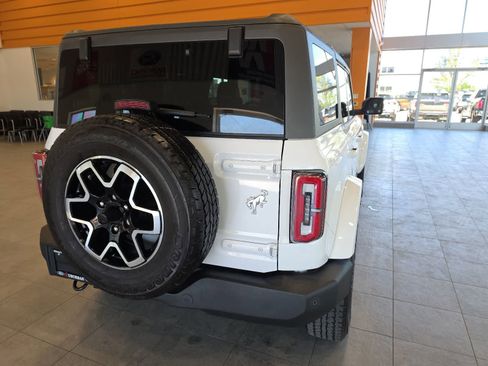 Used 2023 Ford Bronco Outer Banks AWD/4WD image 8