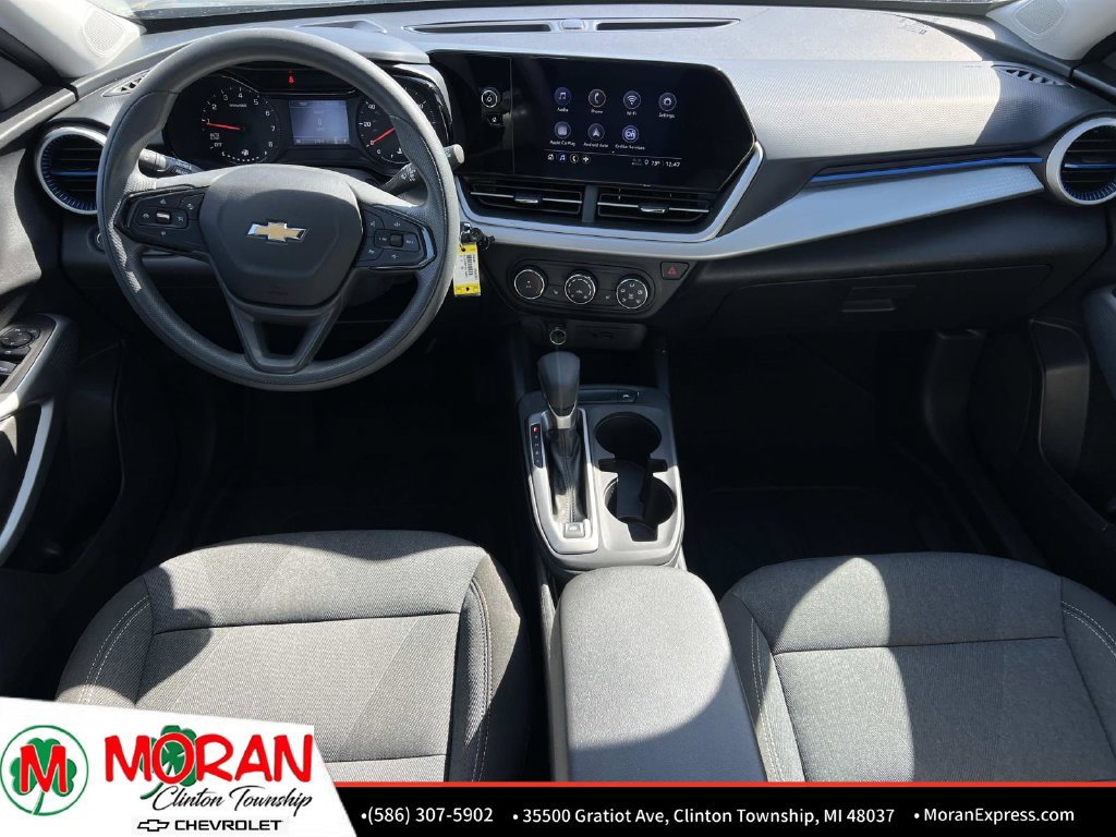 Used 2025 Chevrolet Trax LS w/ LS Convenience Package FWD image 15