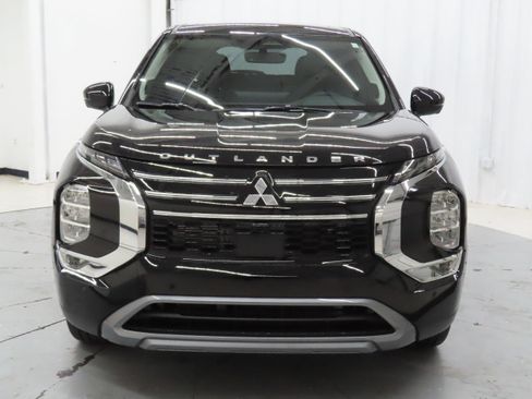 New 2026 Mitsubishi Outlander SE FWD image 9