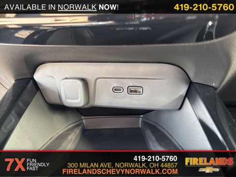 New 2025 Chevrolet Trax LT w/ Sunroof Package image 23