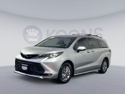 Used 2023 Toyota Sienna XLE