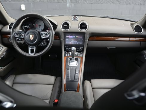 Certified 2024 Porsche 718 Cayman S RWD image 12