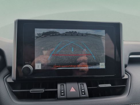 Used 2024 Toyota RAV4 XLE Premium AWD/4WD image 22
