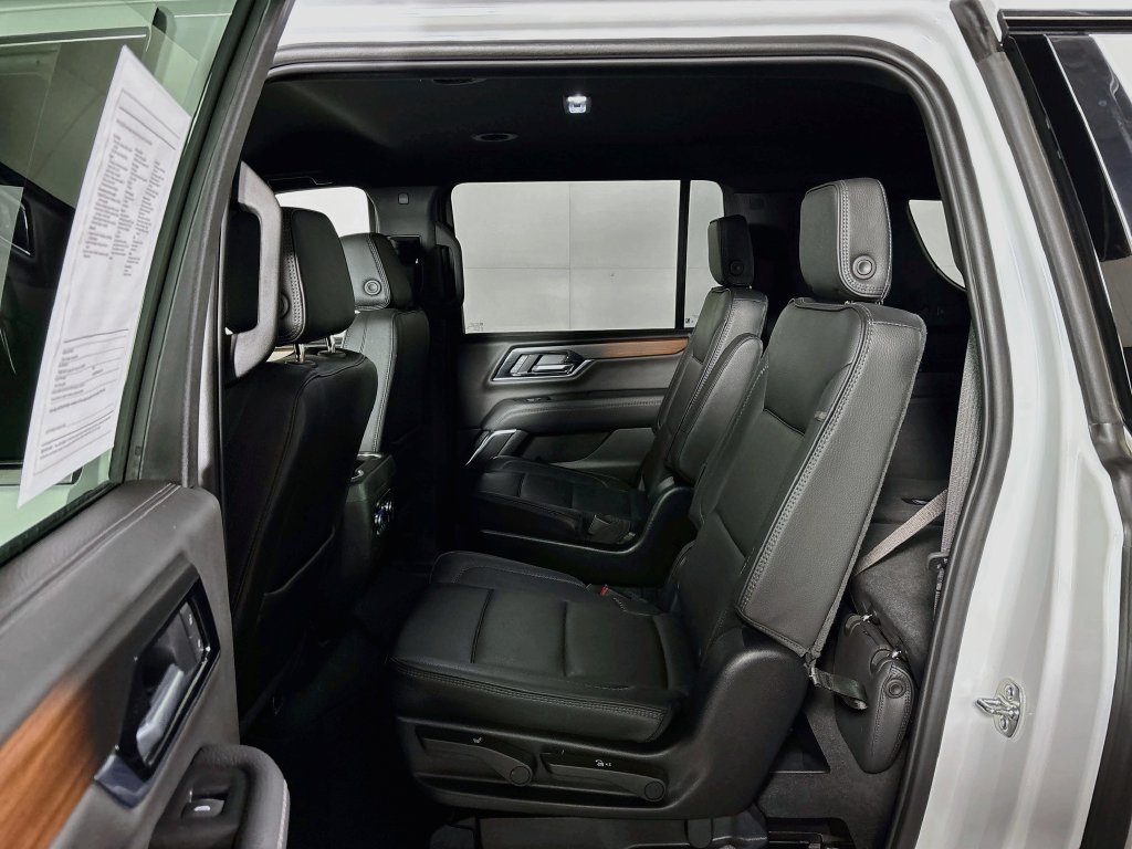 Used 2025 GMC Yukon XL Denali AWD/4WD image 20