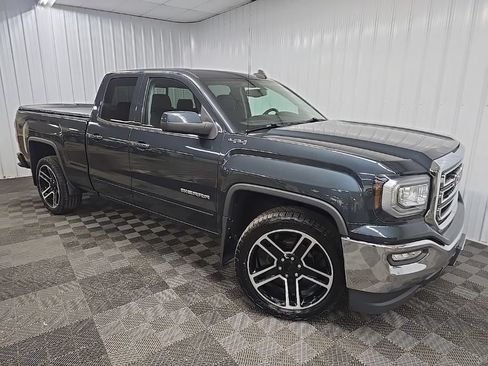 Used 2017 GMC Sierra 1500 SLE w/ SLE Value Package AWD/4WD image 7