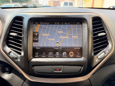 Used 2016 Jeep Cherokee Limited AWD/4WD image 33
