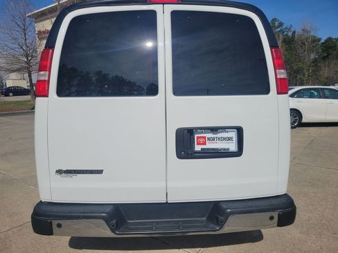 Used 2021 Chevrolet Express 3500 LT w/ LT Preferred Equipment Group image 5