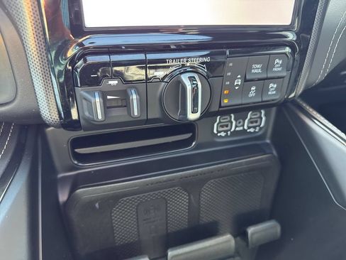 Used 2022 RAM 1500 Limited AWD/4WD image 14
