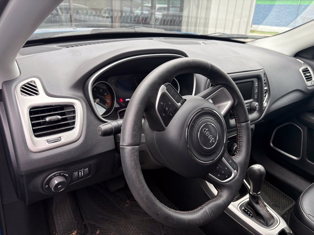 Used 2017 Jeep Compass Latitude w/ Cold Weather Group FWD image 2