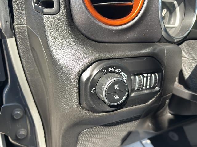 Used 2021 Jeep Gladiator Mojave AWD/4WD image 21