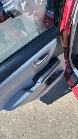 Used 2017 Toyota Camry XLE FWD image 14