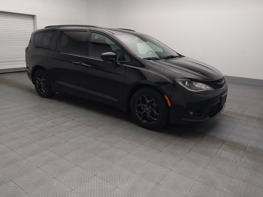 Used 2019 Chrysler Pacifica Touring-L w/ Advanced Safetytec Group FWD image 11
