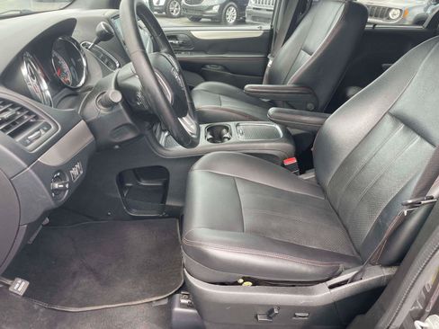 Used 2017 Dodge Grand Caravan GT FWD image 5