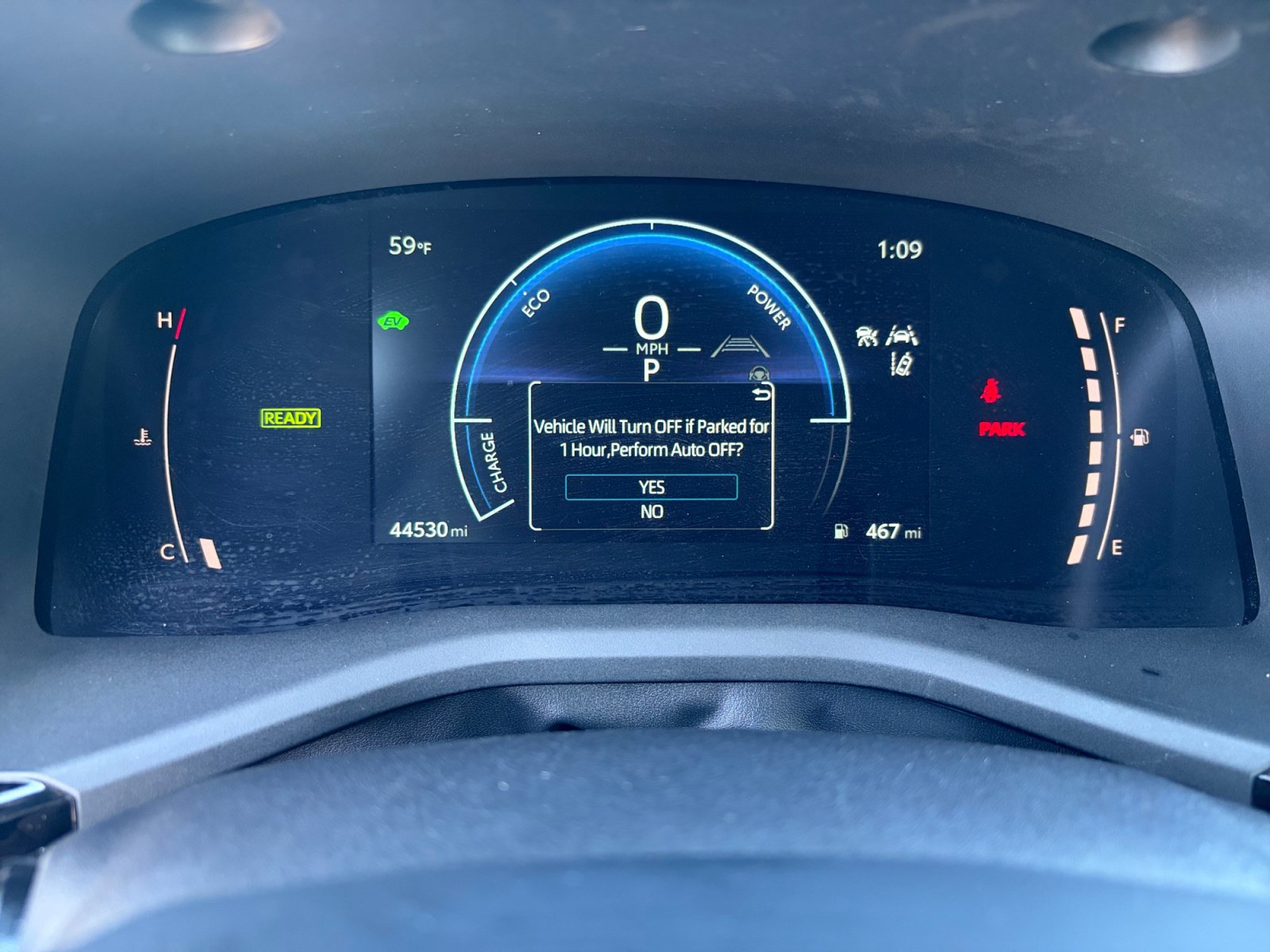Used 2025 Toyota Camry SE FWD image 13