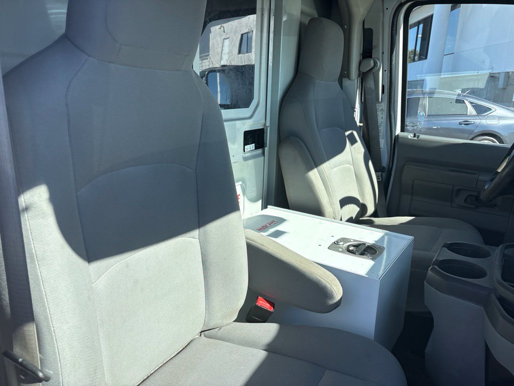 Used 2022 Ford E-350 and Econoline 350 Super Duty w/ Power Windows & Locks Group RWD image 10