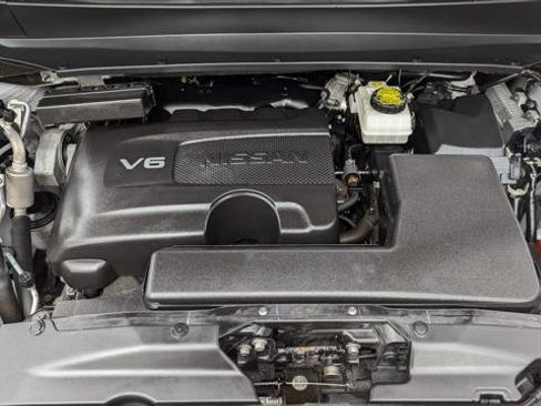 Used 2019 Nissan Pathfinder SV image 29