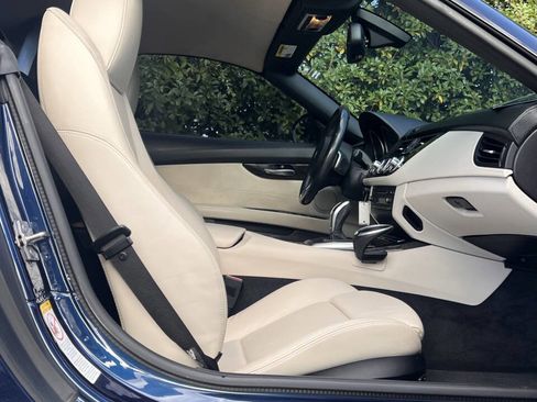 Used 2009 BMW Z4 sDrive35i image 18