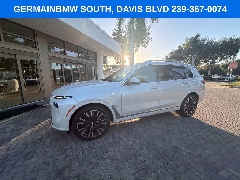 Used 2027 BMW X7 xDrive40i w/ Premium Package AWD/4WD image 3