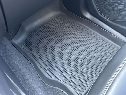 Used 2021 Ford Explorer XLT w/ Equipment Group 202A image 35