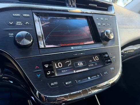 Used 2013 Toyota Avalon Limited FWD image 26