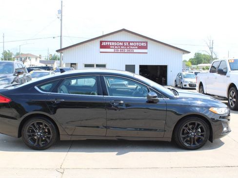 Used 2020 Ford Fusion SE w/ Equipment Group 151A FWD image 1