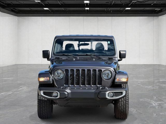 Used 2022 Jeep Gladiator Sport AWD/4WD image 2