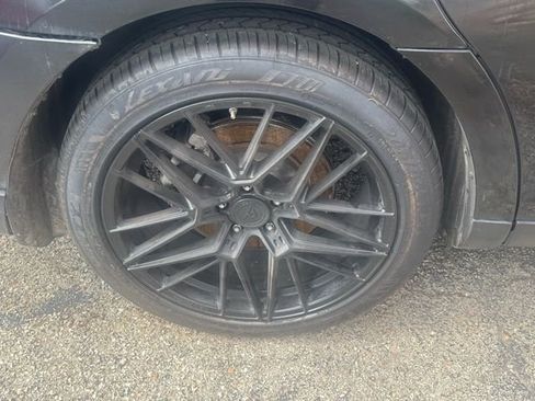 Used 2010 Ford Taurus Limited FWD image 5