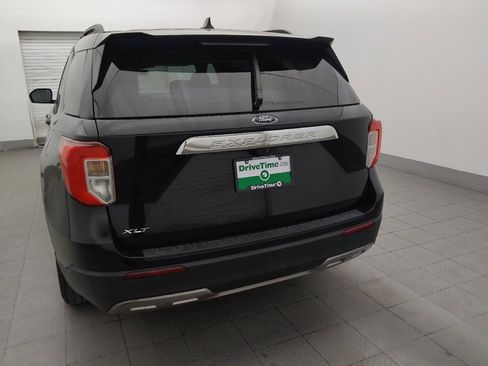 Used 2022 Ford Explorer XLT w/ Equipment Group 202A RWD image 9